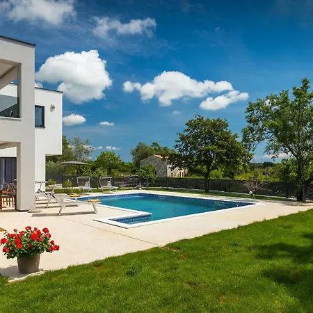 Holiday home Lucas Pula