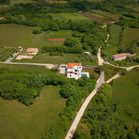 Lucas Holiday home Pula