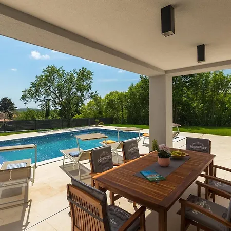 Lucas Holiday home Pula