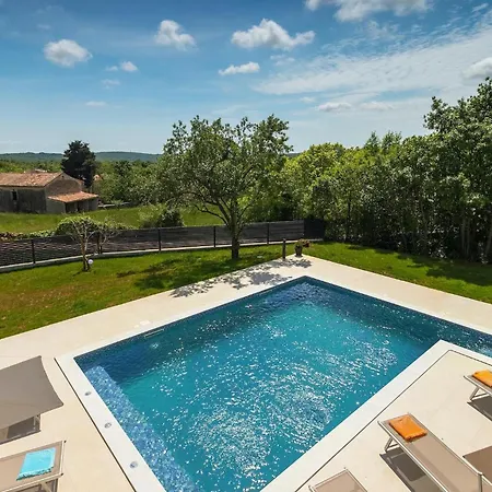 Holiday home Lucas Pula