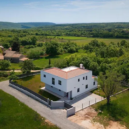 Lucas Holiday home